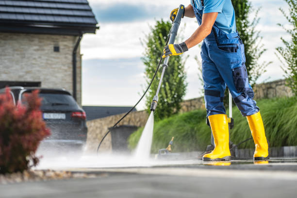 Best Building Exterior Washing  in Conroe, TX